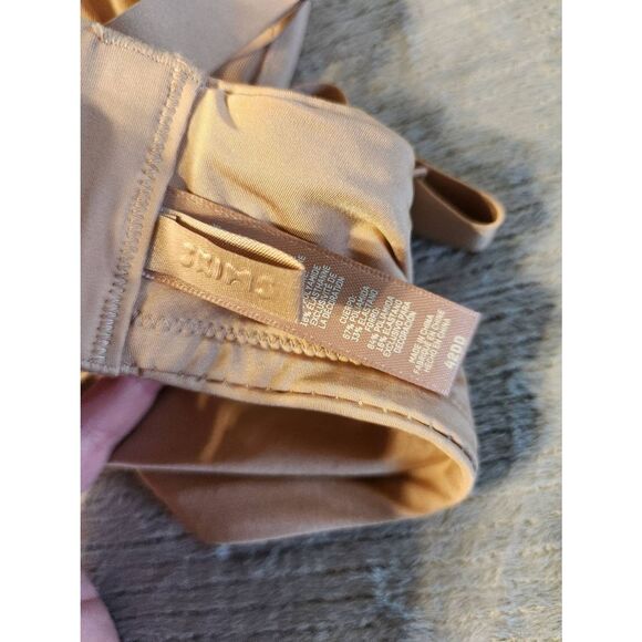 Skims Women's No Show Molded Unlined Demi Bra 42DD - Picture 3 of 3